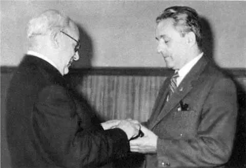 A H Туполев и В М Мясищев 1956 г А Н Туполев и Мао Цзэдун во время - фото 53