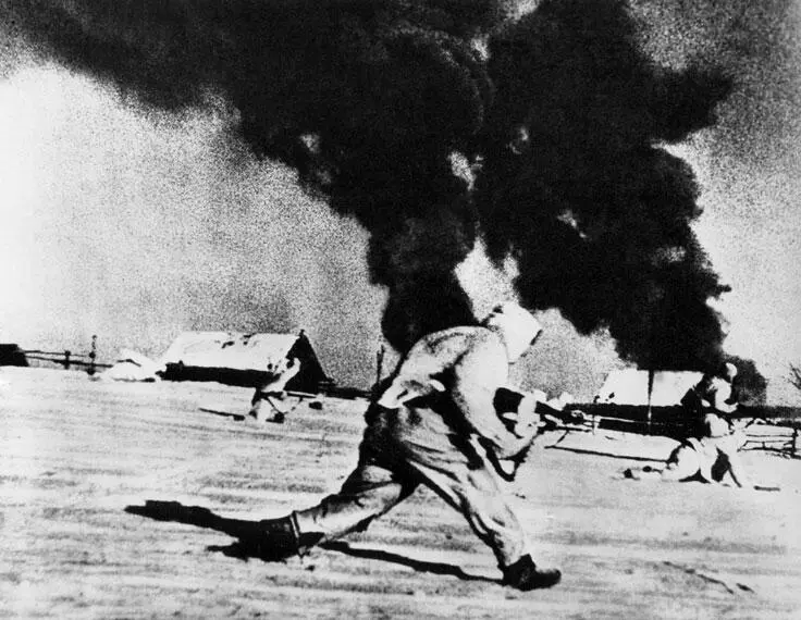 Бой за населенный пункт Январь 1942 г Атака советских войск Начало 1942 - фото 14