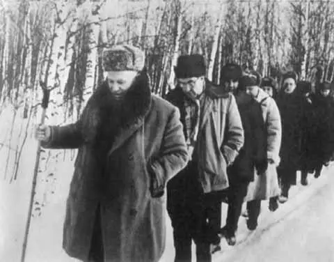 С членами Президиума на охоте в Завидове С премьерминистром Великобритании - фото 50