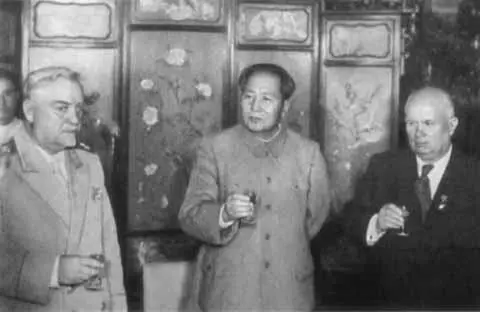 Булганин Мао Цзэдун и Хрущев Пекин 1954 г С Иосипом Броз Тито и его - фото 57