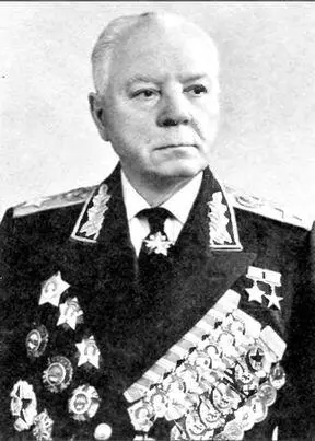 Маршал К Е Ворошилов Маршал С К Тимошенко Маршал A M Василевский - фото 37