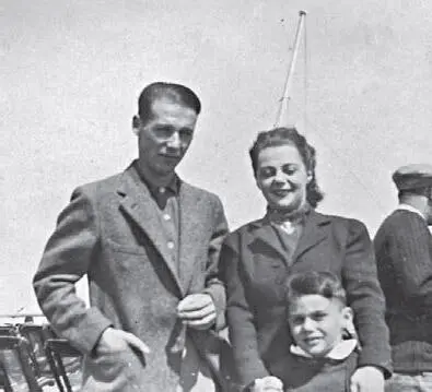 Мама папа и я на Нормандии 1939 г Как я уже говорил я плохо помню войну - фото 37