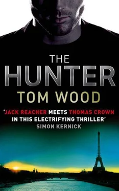 Tom Wood The Hunter обложка книги