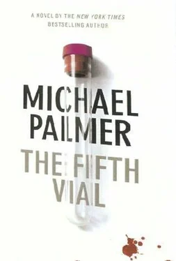 Michael Palmer The fifth vial обложка книги