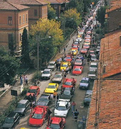 Italians have a fascination with machinery they love the way cars are made - фото 1