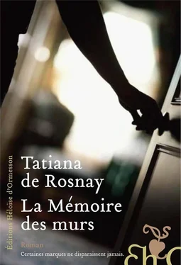 Tatiana Rosnay La mémoire des murs обложка книги