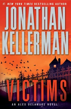 Jonathan Kellerman Victims обложка книги