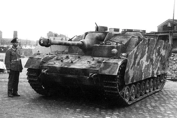 Предшественник ягдпанцеров штурмовое орудие StuG IV Модель новой - фото 94