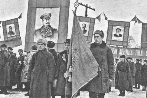 26 ноября 1943 года войска 11й и 48й общевойсковых армий полностью освободили - фото 32