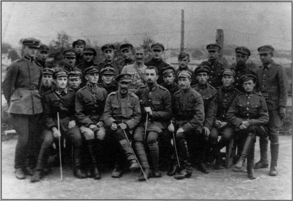 Фото Вадовице вересень 1921 Сидять Андрій Кривоніс 2й випуск Теодор - фото 87