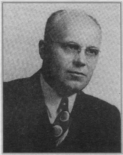Рибак Леонтій випускник II випуску Спільної юнацької школи фото 1930 років - фото 122