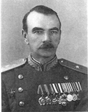 Дивизионный комиссар ИА Жуков Дивизионный комиссар К Г Руденко - фото 56