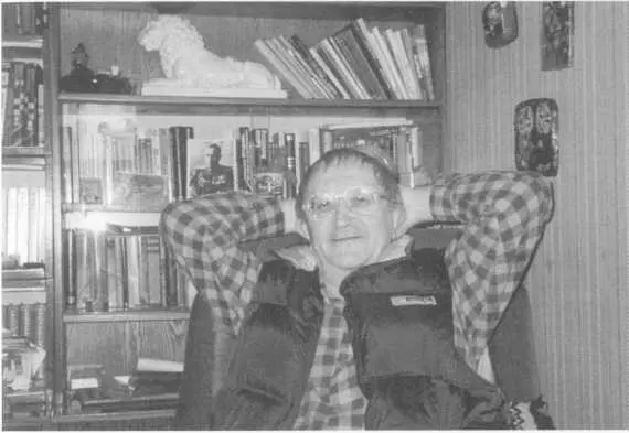 Борис Натанович дома 1998 г Фото Б Вишневского Встреча Нового 2003 года - фото 65