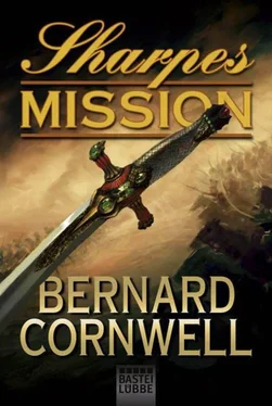 Bernhard Cornwell Sharpes Mission обложка книги