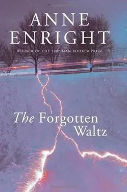 Anne Enright The Forgotten Waltz обложка книги