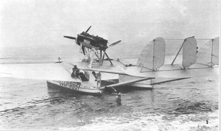 С55 у берега Тихого океана Лето 1936 г 17 июня Иванов отправился во второй - фото 7