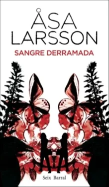 Åsa Larsson Sangre Derramada обложка книги