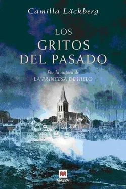 Camilla Läckberg Los Gritos Del Pasado обложка книги