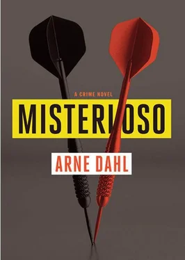 Arne Dahl Misterioso обложка книги