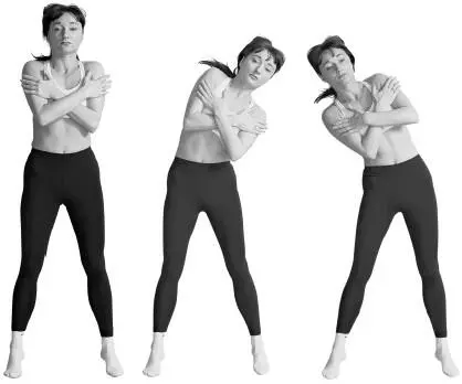 Не отрывая корпус от пола скользящим движением делаем максимальный наклон - фото 19