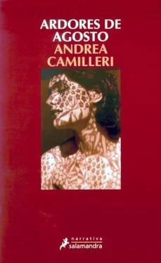 Andrea Camilleri Ardores De Agosto обложка книги