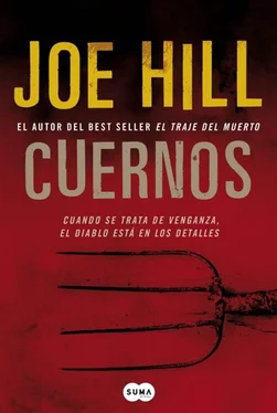 Joe Hill Cuernos обложка книги