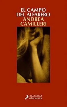 Andrea Camilleri El campo del alfarero обложка книги