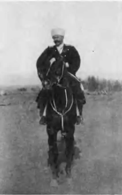 Командир 3й сотни 1го Лабинского полка подъесаул Н Г Бабиев 1916 г - фото 8