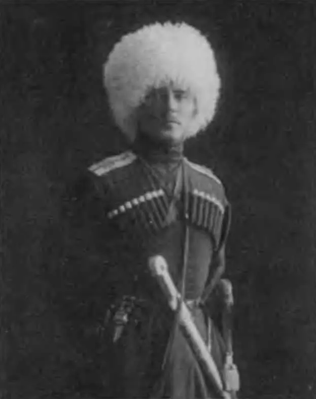 Командир сотни 1го Кавказского полка подъесаул В Н Кулабухов 1916 г - фото 30