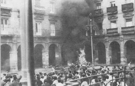Рухнувший 28 сентября 1936 г на одну из старинных улиц Внтторни Не51 - фото 15