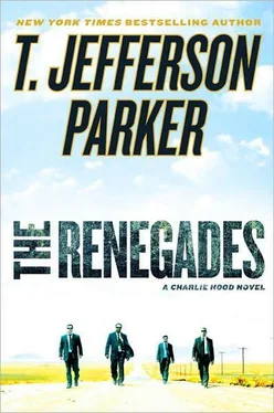 T Parker The Renegades обложка книги