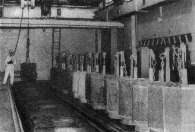 Реактор А Бассейн выдержки кюбелей с ураном 1948 год Курчатов и Харитон - фото 13