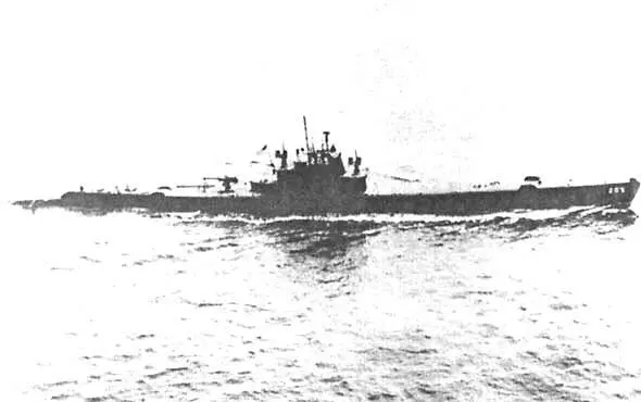 Подводная лодка Грэйбек в августе 1943 года Подводная лодка Тар в мае - фото 31
