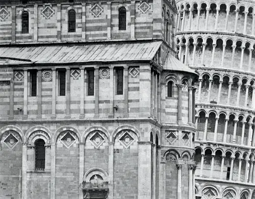 I found it exciting to create a composition of the Leaning Tower of Pisa that - фото 193