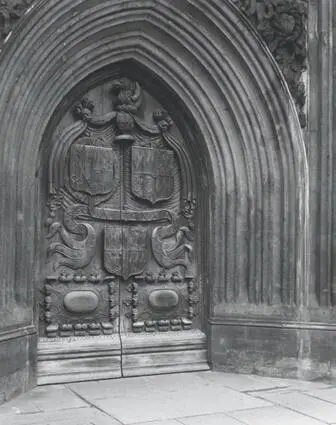 The intricately carved wooden doors attracted my attention and to my eye they - фото 198