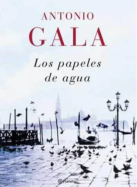 Antonio Gala Los papeles de agua обложка книги