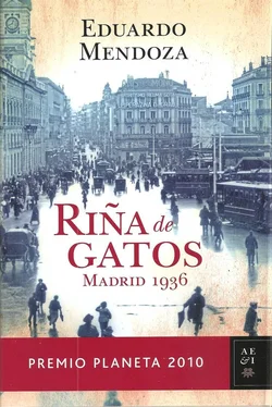 Eduardo Mendoza Riña de Gatos. Madrid 1936 обложка книги