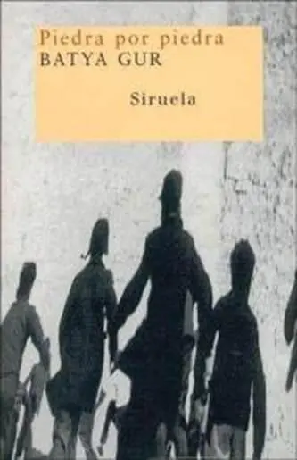 Batya Gur Piedra por piedra Traducción del hebreo de Ana María Bejarano Título - фото 1