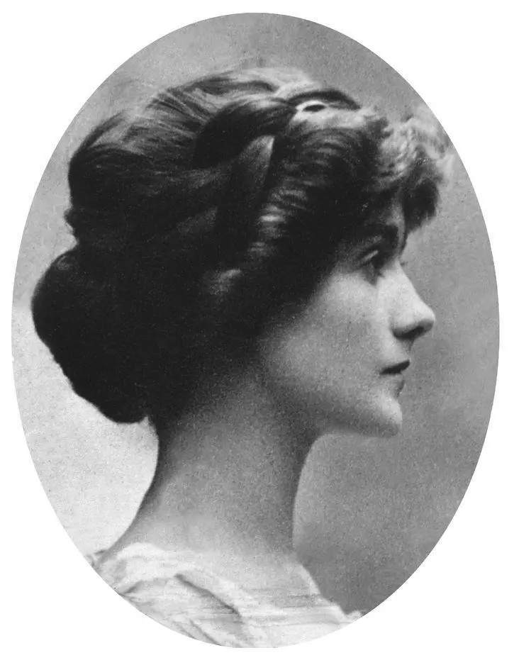 6 Gabrielle c 1909 Tastes were changing her angular modern beauty had - фото 12