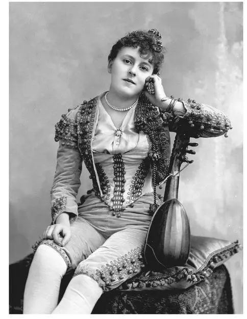 7 The famed courtesan Emilienne dAlençon Etienne Balsans lover when - фото 13