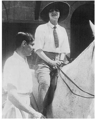 10 Arthur Capel and Gabrielle Jodhpurs and sitting astride were - фото 16