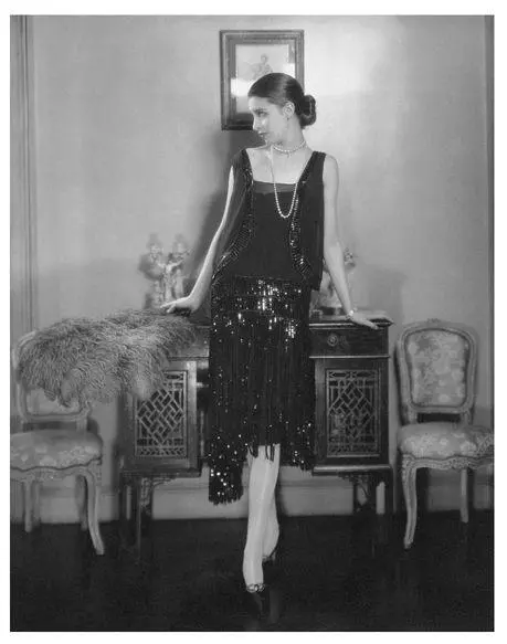 38 Marion Morehouse in a signature little black dress by Gabrielle 1926 - фото 44