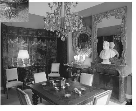 57 At rue Cambon the bust of Thomas Capel on mantel Gabrielles astrological - фото 63