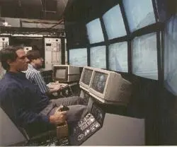 Первое сражение внутри SIMNET состоялось в 1987 году На виртуальном полигоне - фото 1
