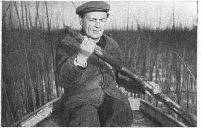 На охоте 60е годы Б С Стечкин и 3 С Хакимов И Н Стечкина 1955 г - фото 34