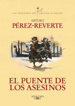 Arturo Pérez-Reverte El puente de los asesinos обложка книги