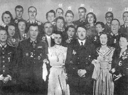 Рентгеновский снимок черепа Гитлера Человеческий череп рисовали на своих - фото 40