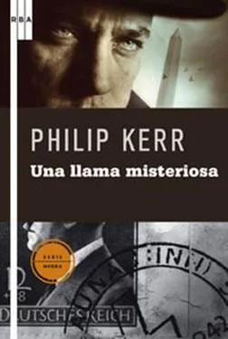 Philip Kerr Una Llama Misteriosa обложка книги