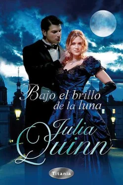 Julia Quinn Bajo El Brillo De La Luna обложка книги