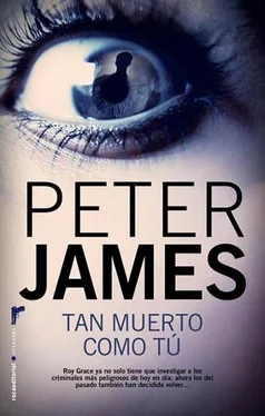 Peter James Tan Muerto Como Tú обложка книги